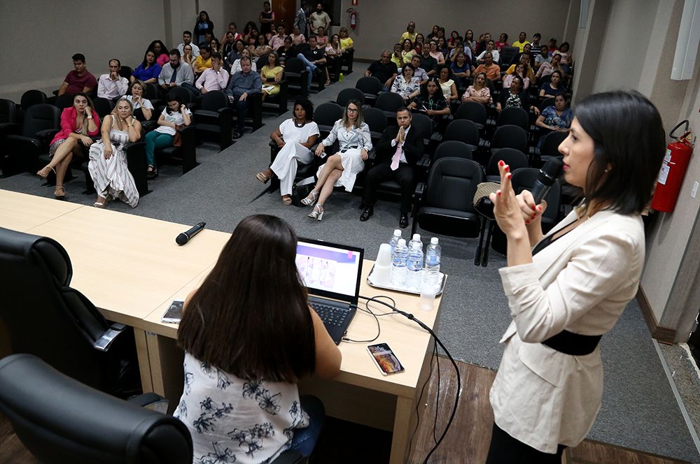 Ginecologista e obstetra Francielle Batista falou sobre os efeitos das agressões na saúde da mulher