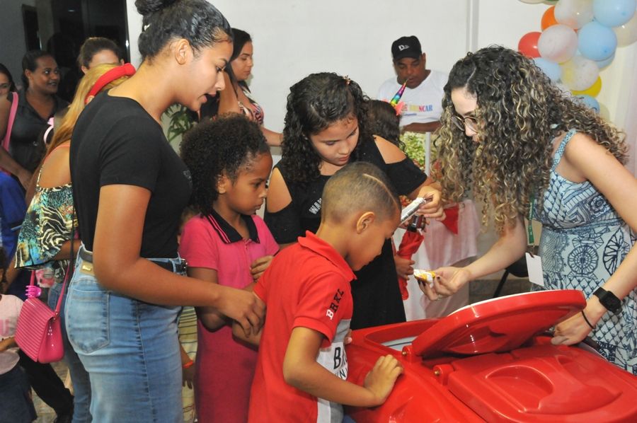 "Faça uma criança sorrir" em Palmas