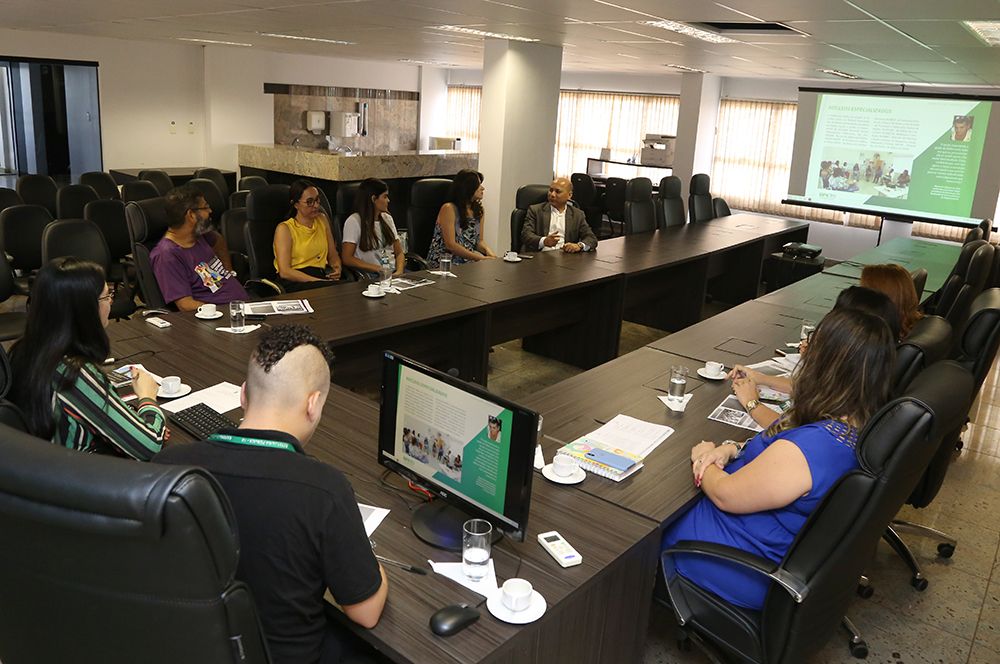 Reunião na DPE, em Palmas