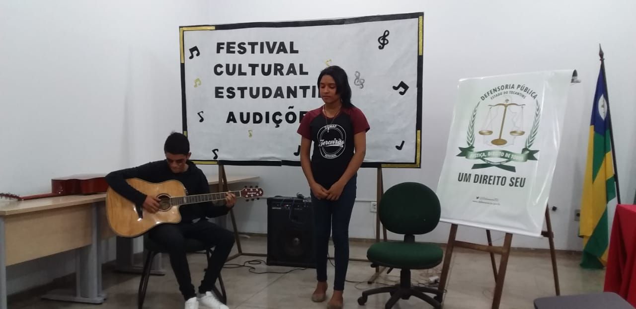 Audições com os estudantes que irão concorrer na modalidade música