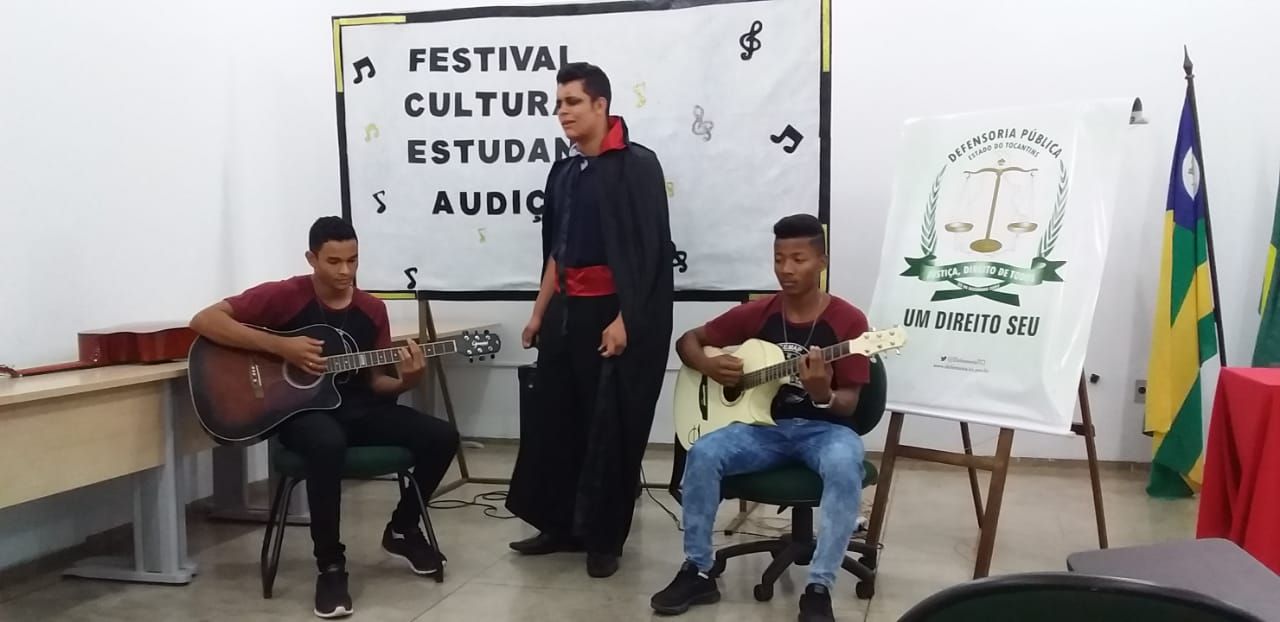 Audições com os estudantes que irão concorrer na modalidade música