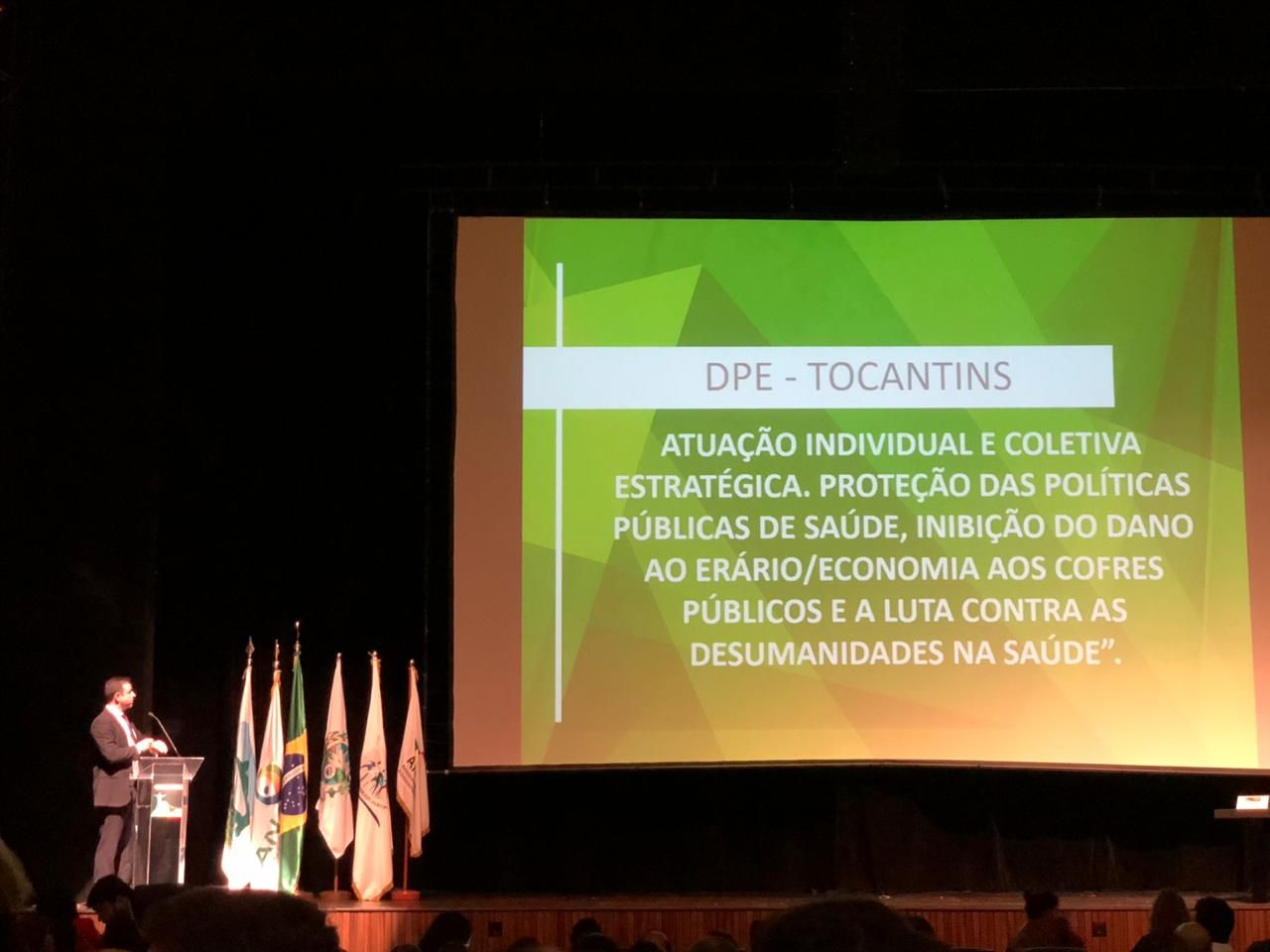 O defensor público Arthur Luiz Pádua Marques apresentou práticas exitosas da DPE-TO