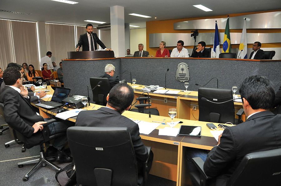 Pronunuciamento do defensor público e coordenador do NUSA, Arthur Luiz Pádua durante audiência pública