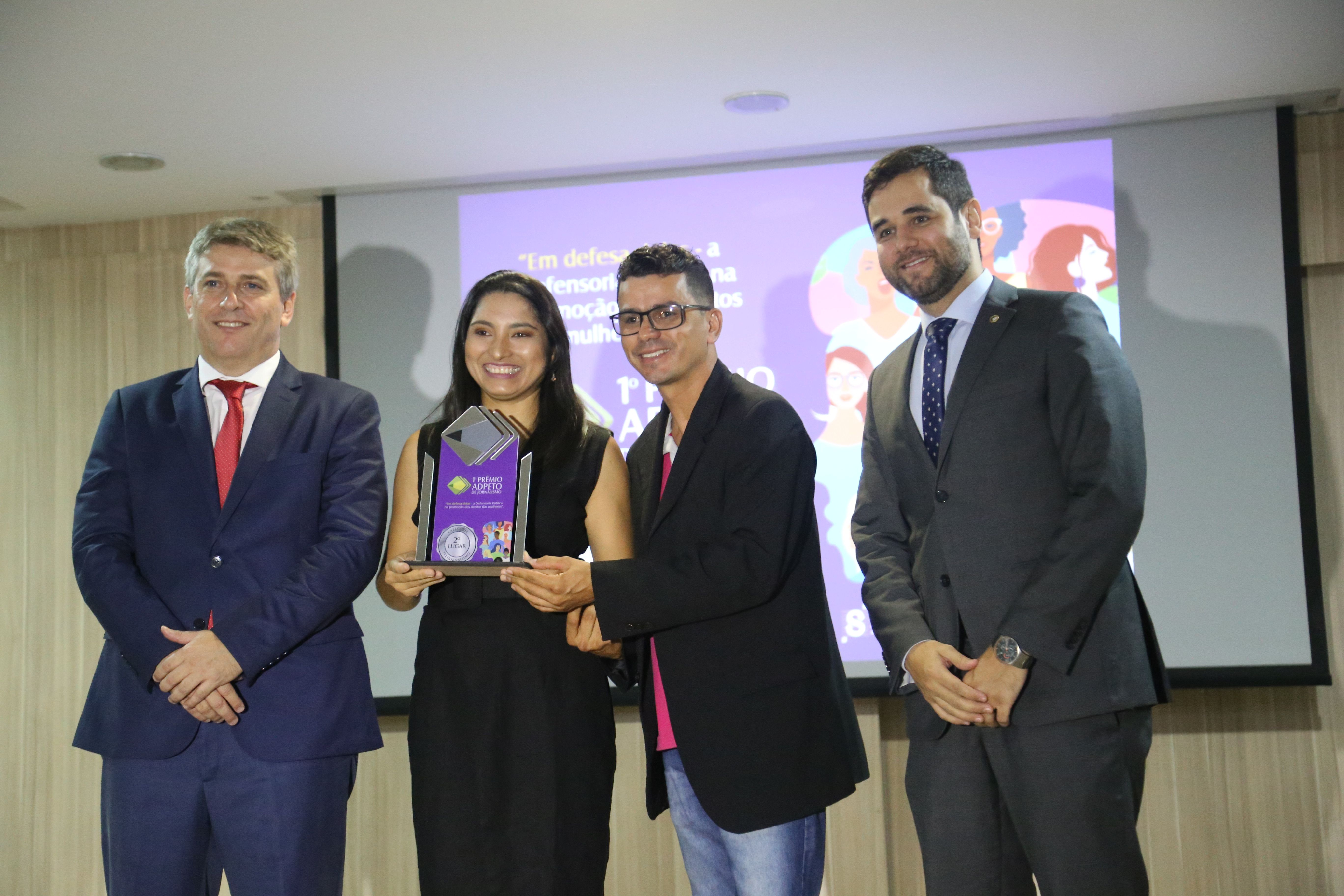 Andressa Silva Santos Bernardes ficou com a 2ª colocação em telejornalismo