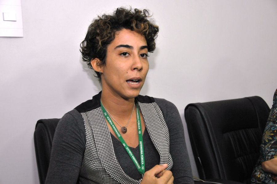 Analista jurídica do NDDH, Liz Marina Régis Ribeiro
