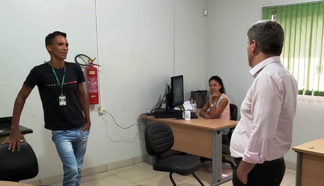 Defensor público-geral Fábio Monteiro em visita à comarca de Natividade da DPE-TO