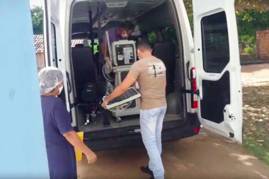 Um veículo da Prefeitura de Araguaína fez a diligência até Ananás para buscar o respirador mecânico
