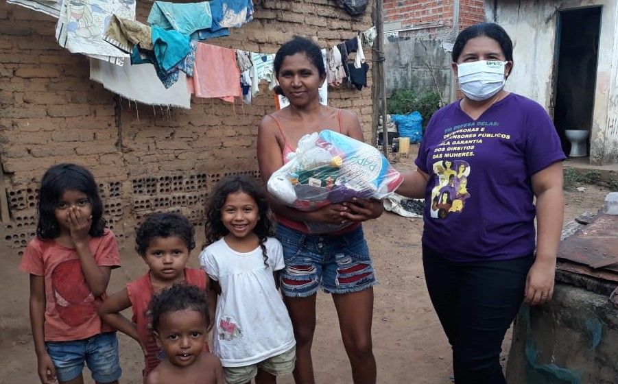 Em Itacajá, famílias com perfil de assistidas pela DPE também receberam cestas de alimentos