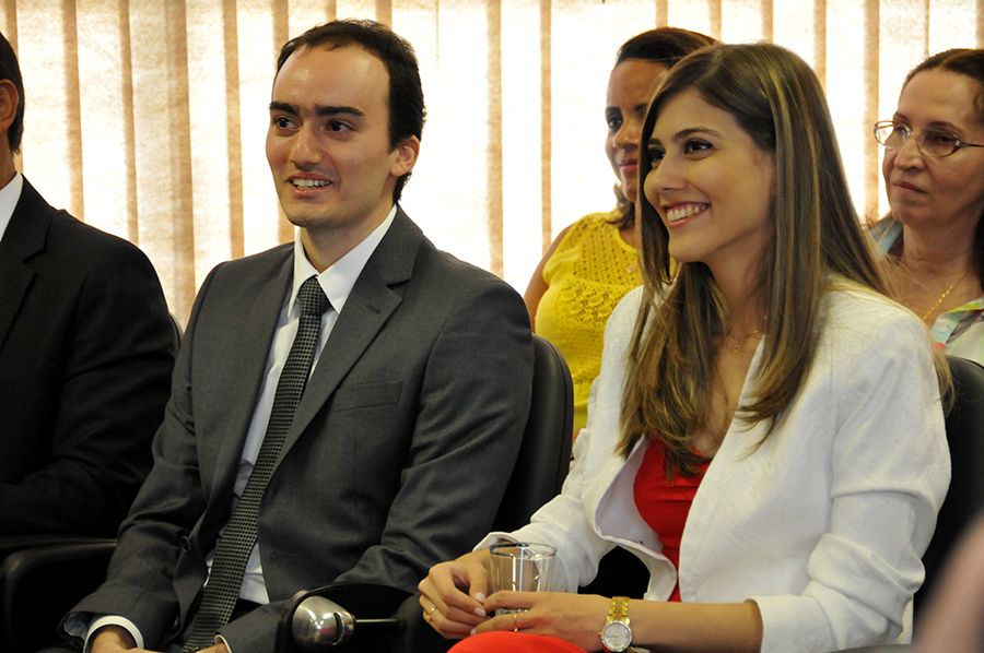 Defensor público empossado, Felipe Cury e  Alana Menezes