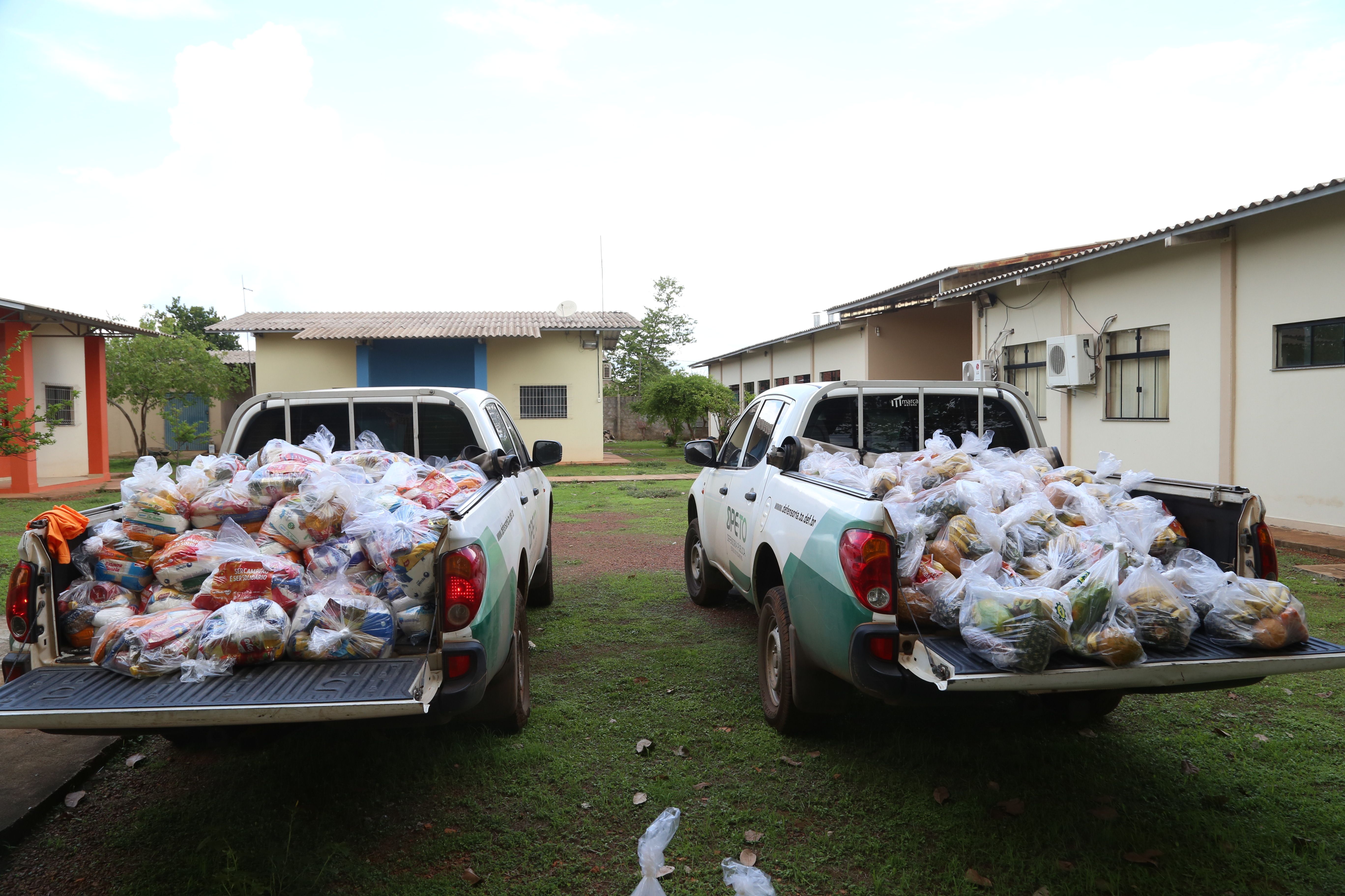 Alimentos doados ao Lar Batista, em Luzimangues