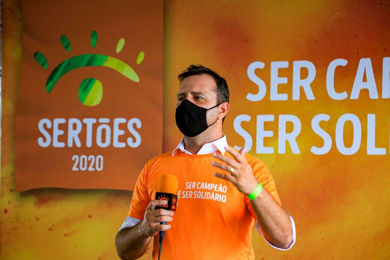 Defensor público Arthur Luiz Pádua Marques durante passagem dos Sertões 2020 no Tocantins