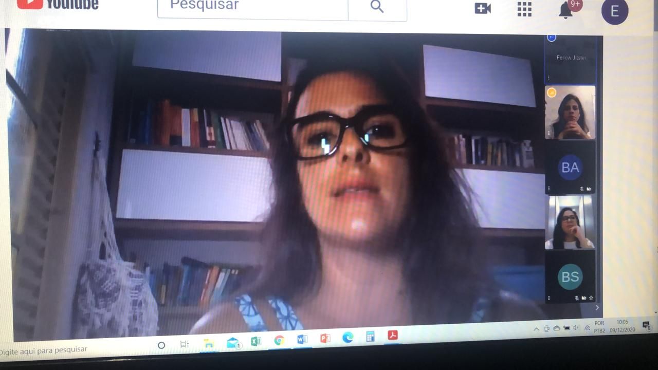 A fisioterapeuta e doula do Hospital Dona Regina Carolina Barrionuevo fez um resgate histórico sobre a violência obstétrica