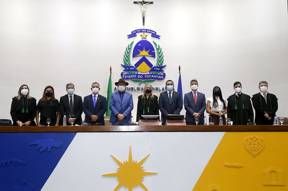 Autoridades presentes na solenidade de posse