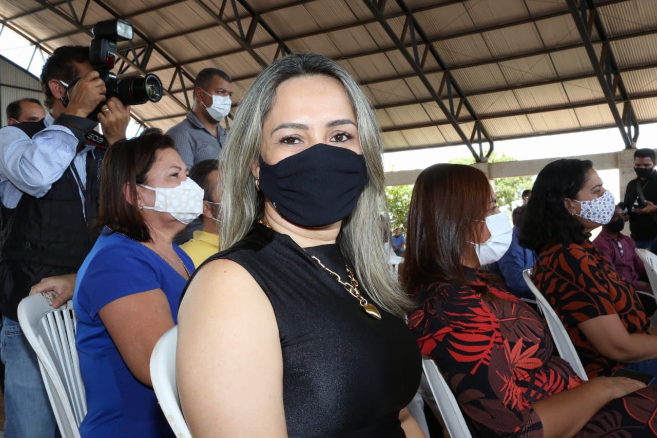 Defensora pública Arlete Kellen Munis participou da solenidade
