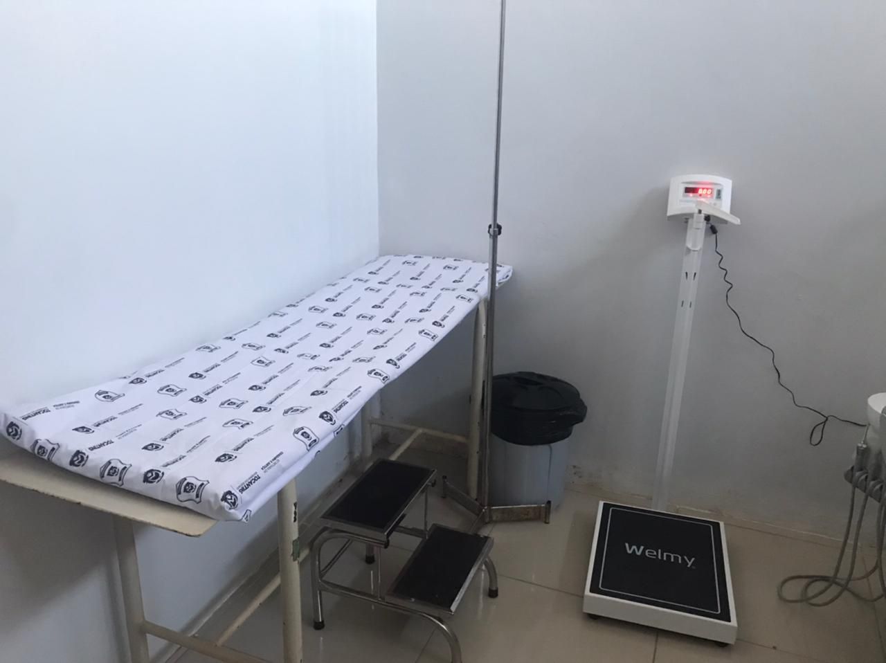 Consultório também conta com espaço para atendimento médico