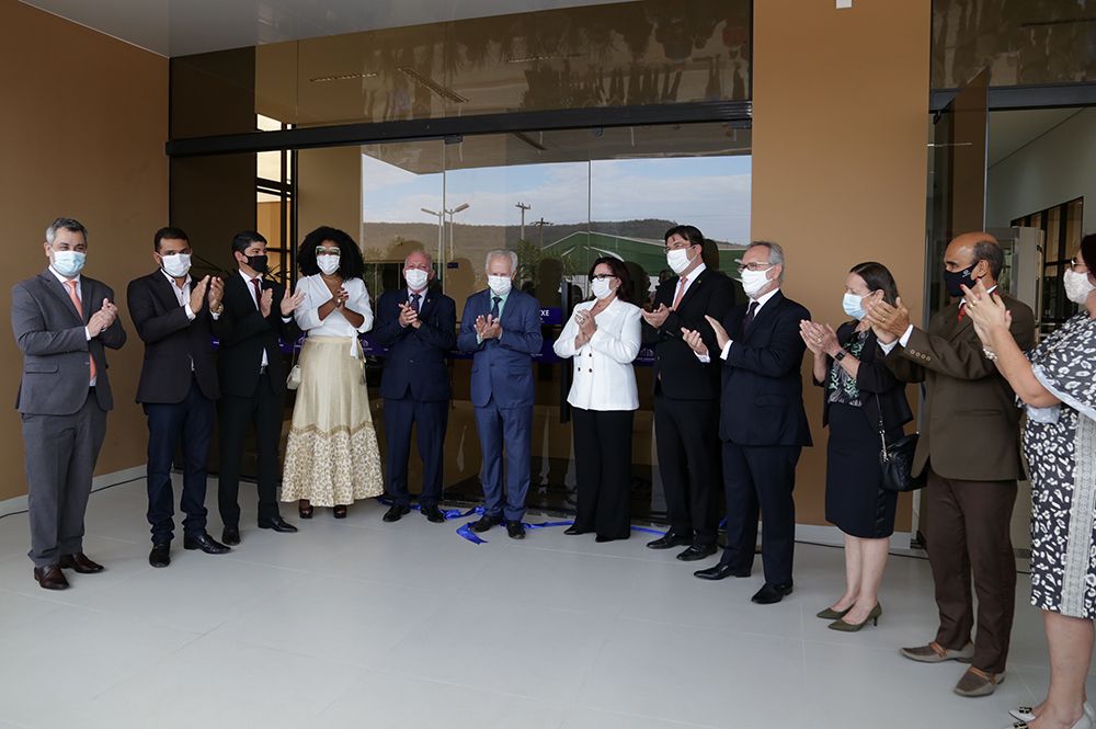 Várias autoridades marcara presença na inauguração do Fórum