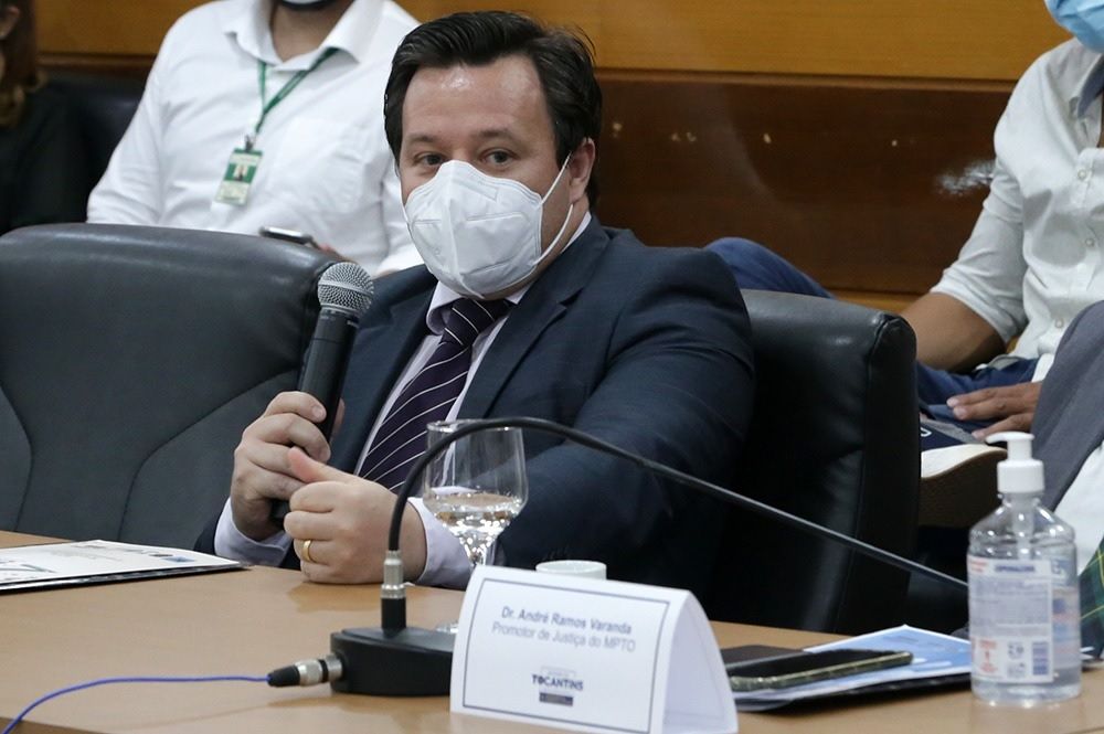Defensor público Danilo Frasseto destacou a importância do incentivo à leitura