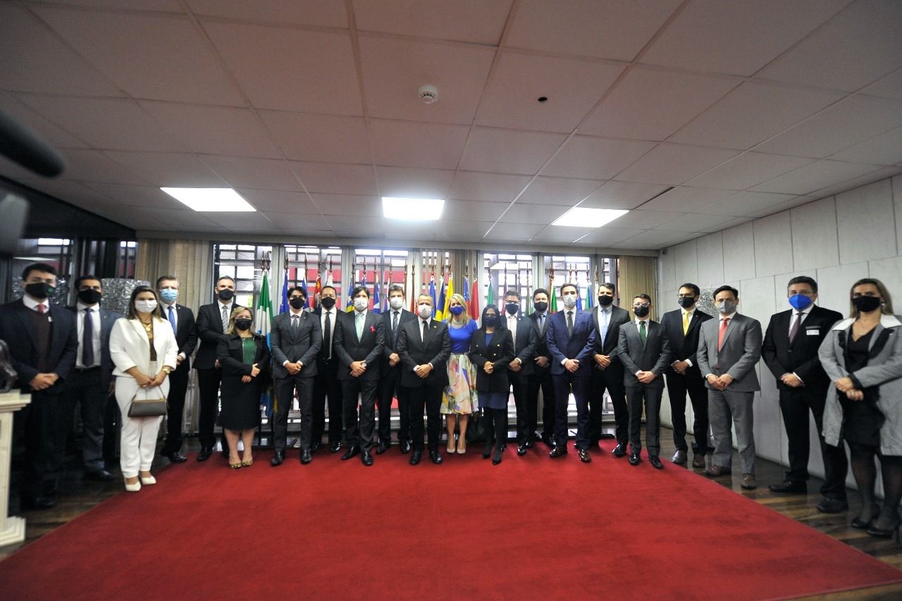 Defensores e defensoras públicas-gerais durante visita à Assembleia Legislativa de São Paulo