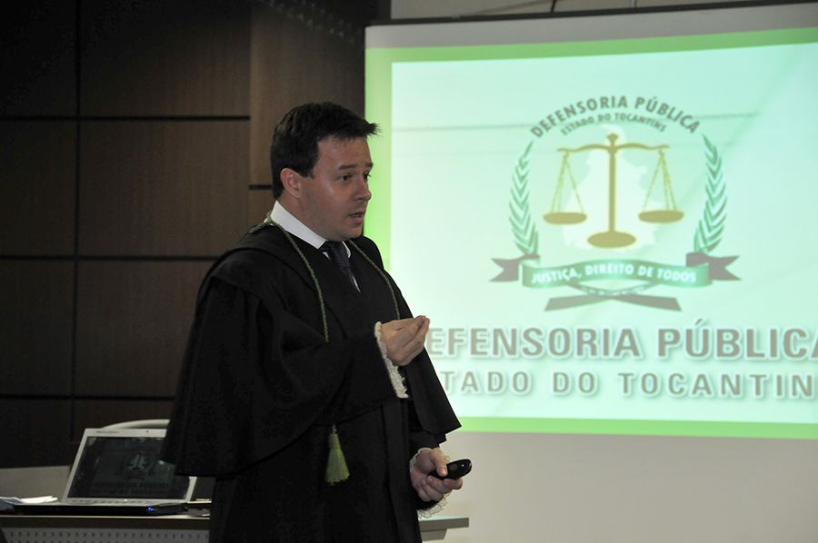 Defensor público e coordenador do NUJURI, Danilo Michelini