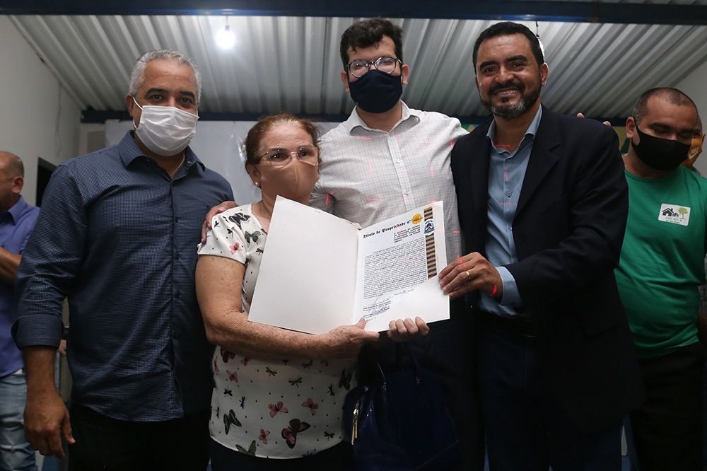 Defensor público Maciel Araújo Silva (camisa branca) participou do evento