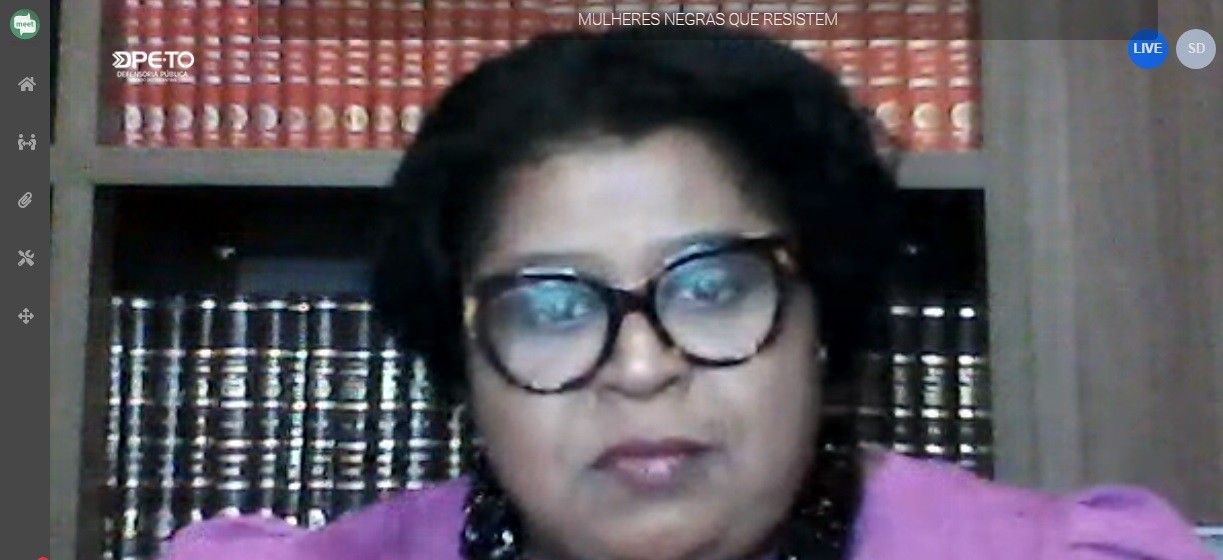 Palestrante Cláudia Rogéria falou dos desafios na vida das mulheres negras