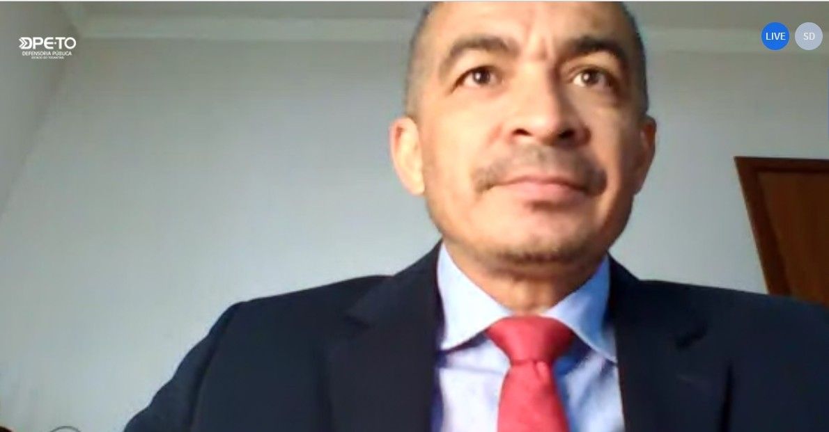 Defensor Público Neuton Jardim em mesa redonda sobre Direito à Identidade do Natimorto