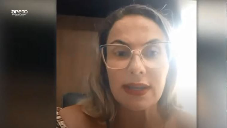 Defensora pública Franciana Di Fátima participou de mesa redonda sobre "Teoria Crítica dos Direitos Humanos"