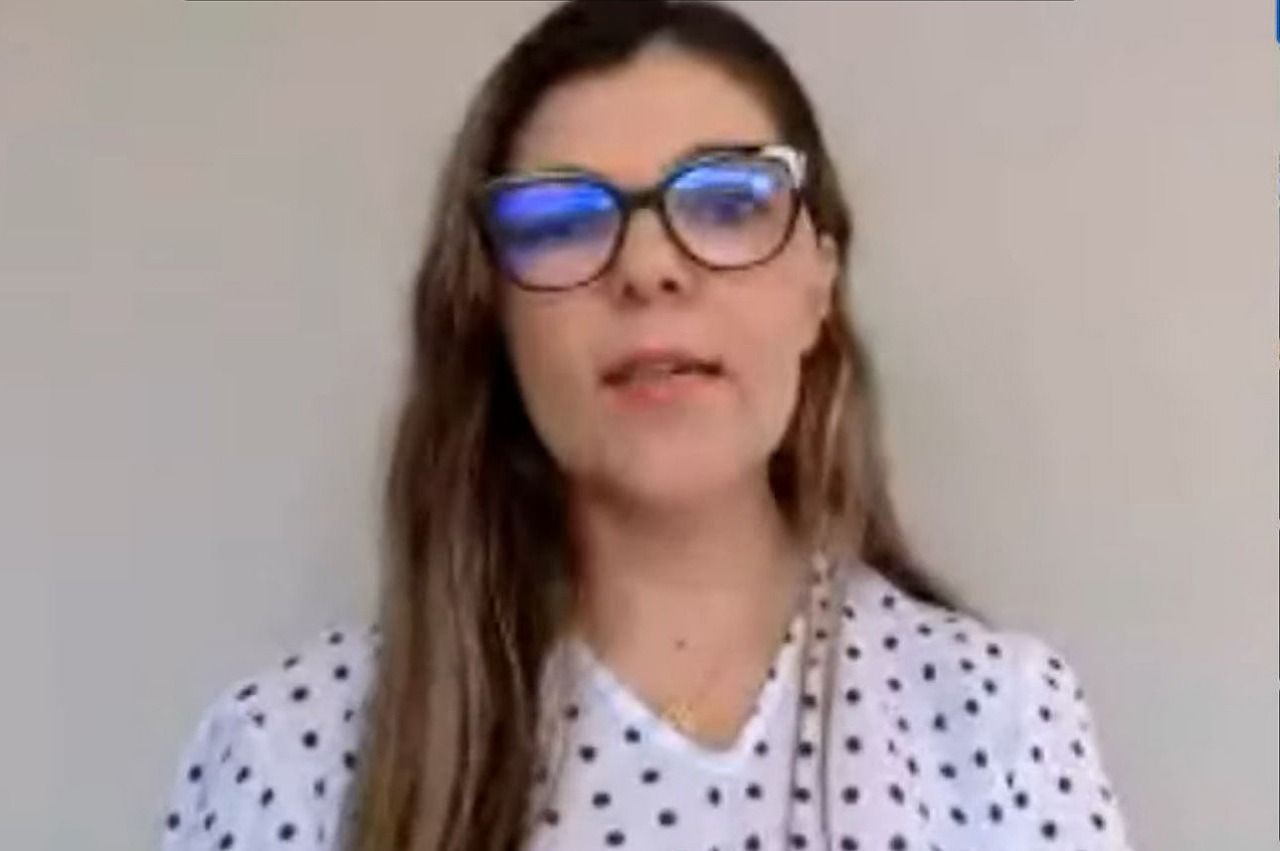 Márcia Sepúlvida do Vale em debate sobre a obra ‘Os Miseráveis’ e sua atualidade