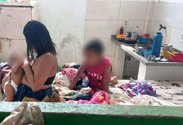 Mulheres e crianças estão entre as pessoas de São Miguel que tiveram que deixar suas casas