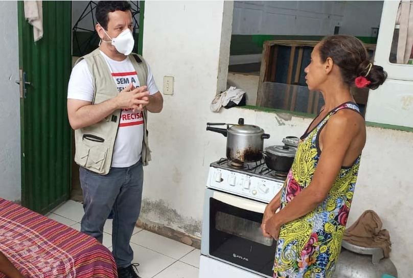 "O abrigo é emergencial, não pode ser permamente. Por isso a proposta do aluguel social", disse o Defensor Público