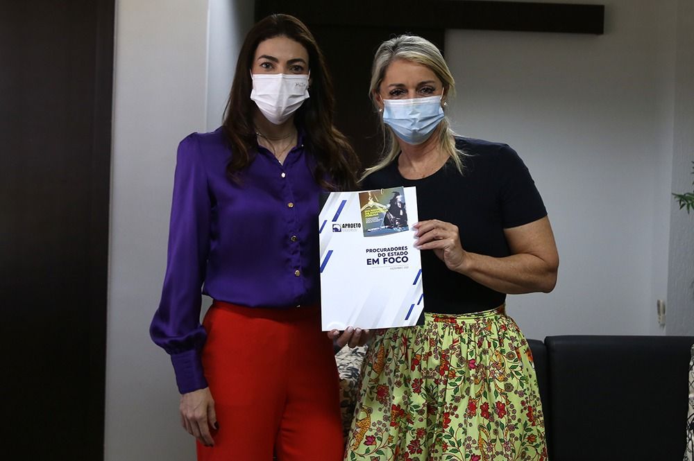 Encontro foi uma visita institucional da presidente da Aproeto (D)