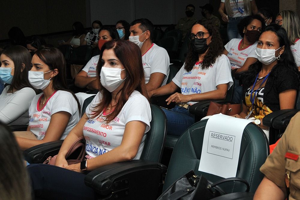 Coordenadora do Nudem participou da solenidade