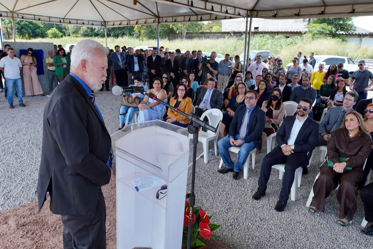 Solenidade marcou o lançamento da pedra fundamental da obra, localizada no Centro Administrativo da cidade