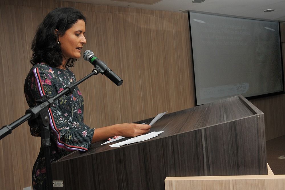 Téssia Carneiro, falou sobre a importância de um olhar sensível dos profissionais da DPE na atuação em defensa dos povos indígenas
