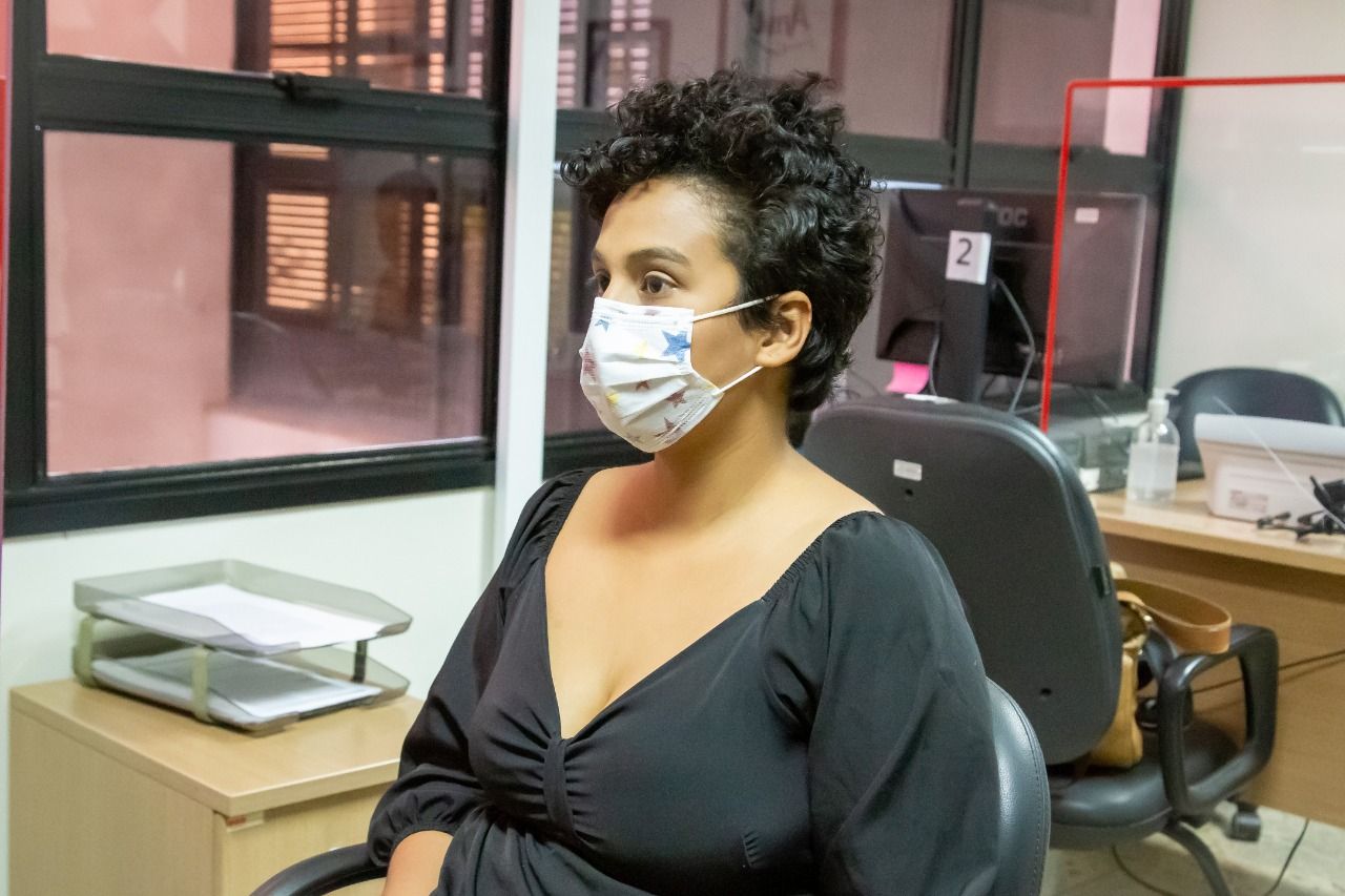 Após tentativas frustradas de tentar garantir à filha autista os acompanhamentos necessários, Mylena procurou pela Defensoria para ajudá-la
