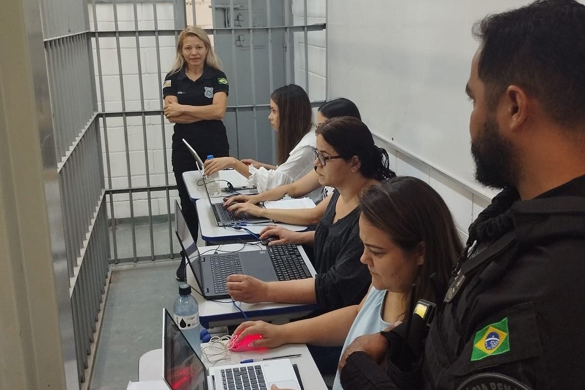 Membros e servidores(as) estão atuando no mutirão