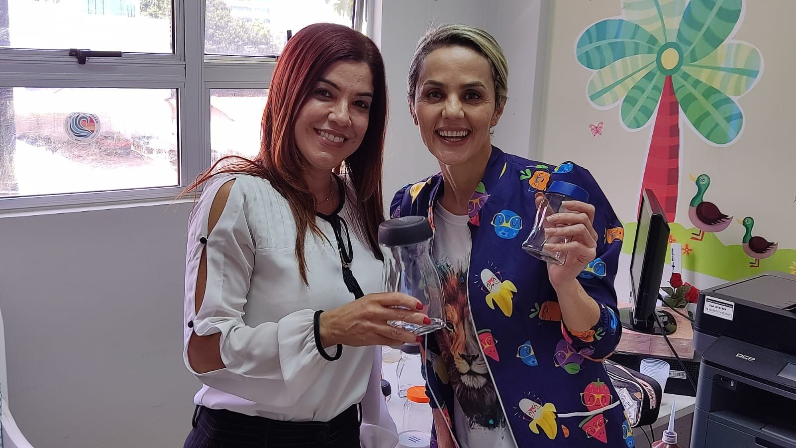Defensora pública Silvânia Pimentel (E) e a coordenadora do Banco de Leite Walkíria Santos