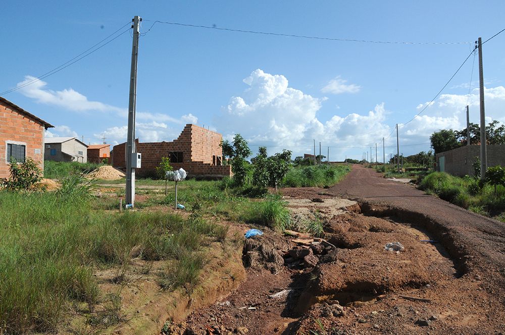 Ruas do setor Bela Vista danificadas pela erosão
