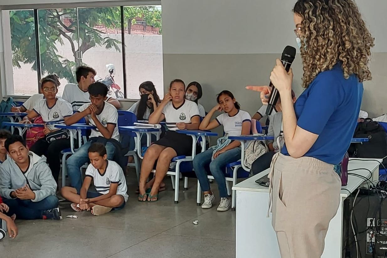 Palestra foi ministrada pela psicóloga da Equipe Multidisciplinar da DPE-TO Gabriela Fernandes Maximiano