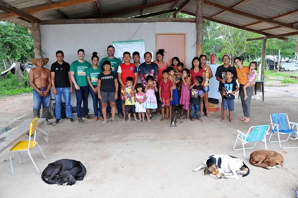 Atualmente 10 famílias vivem no local
