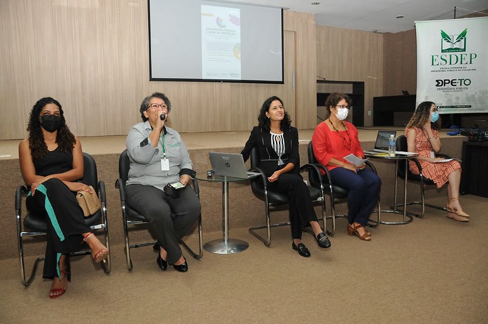 Compuseram o dispositivo de honra Izabella Ferreira (E), Elis Sodré, Téssia Carneiro, Angelita Divina e Gabriela Maximiano