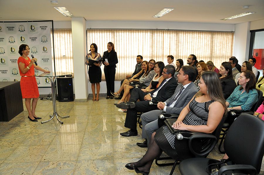 Divina Augusto de Fátima mãe da defensora pública empossada