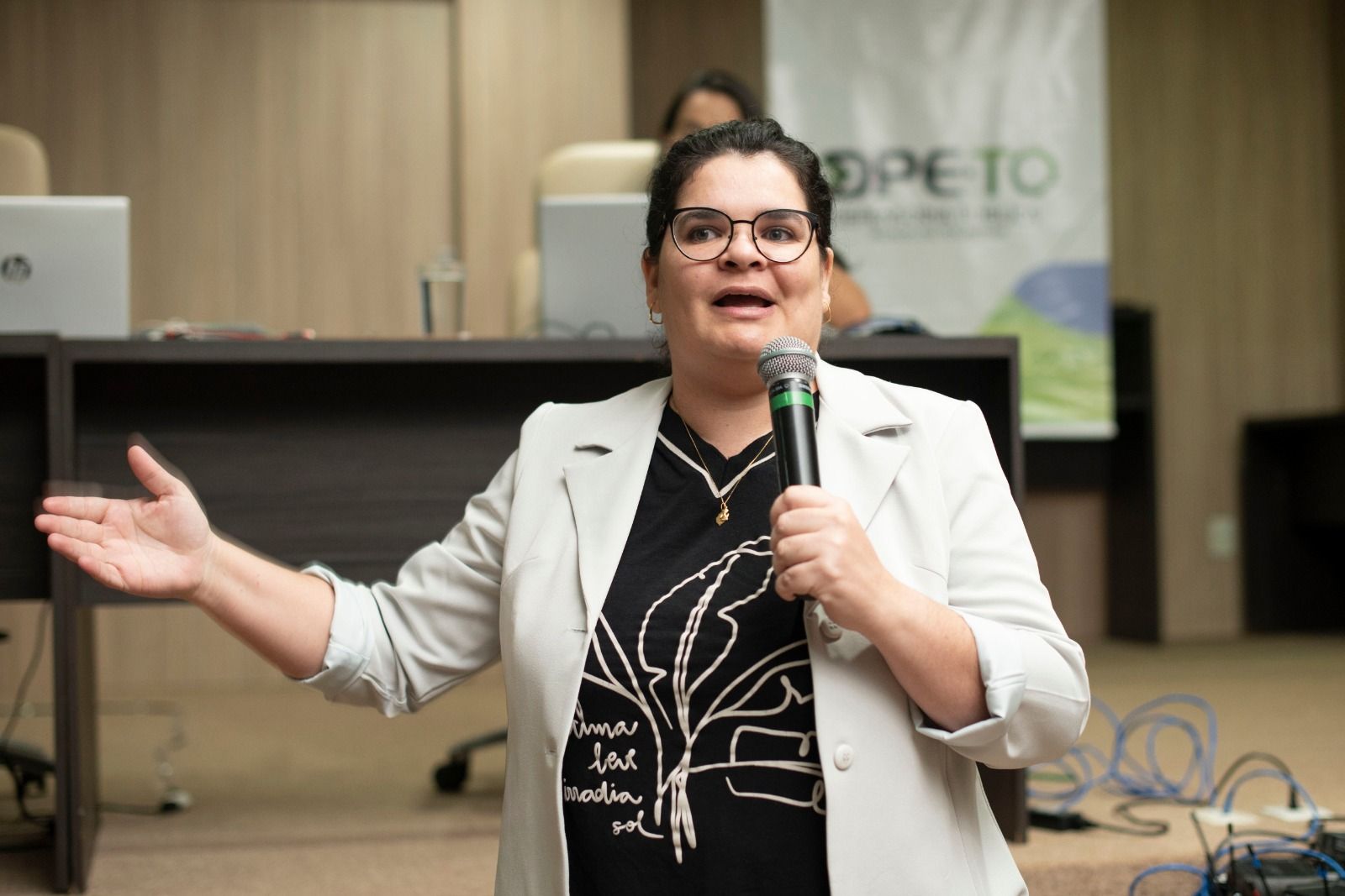 Nayara Ayres: servidora DPE-TO