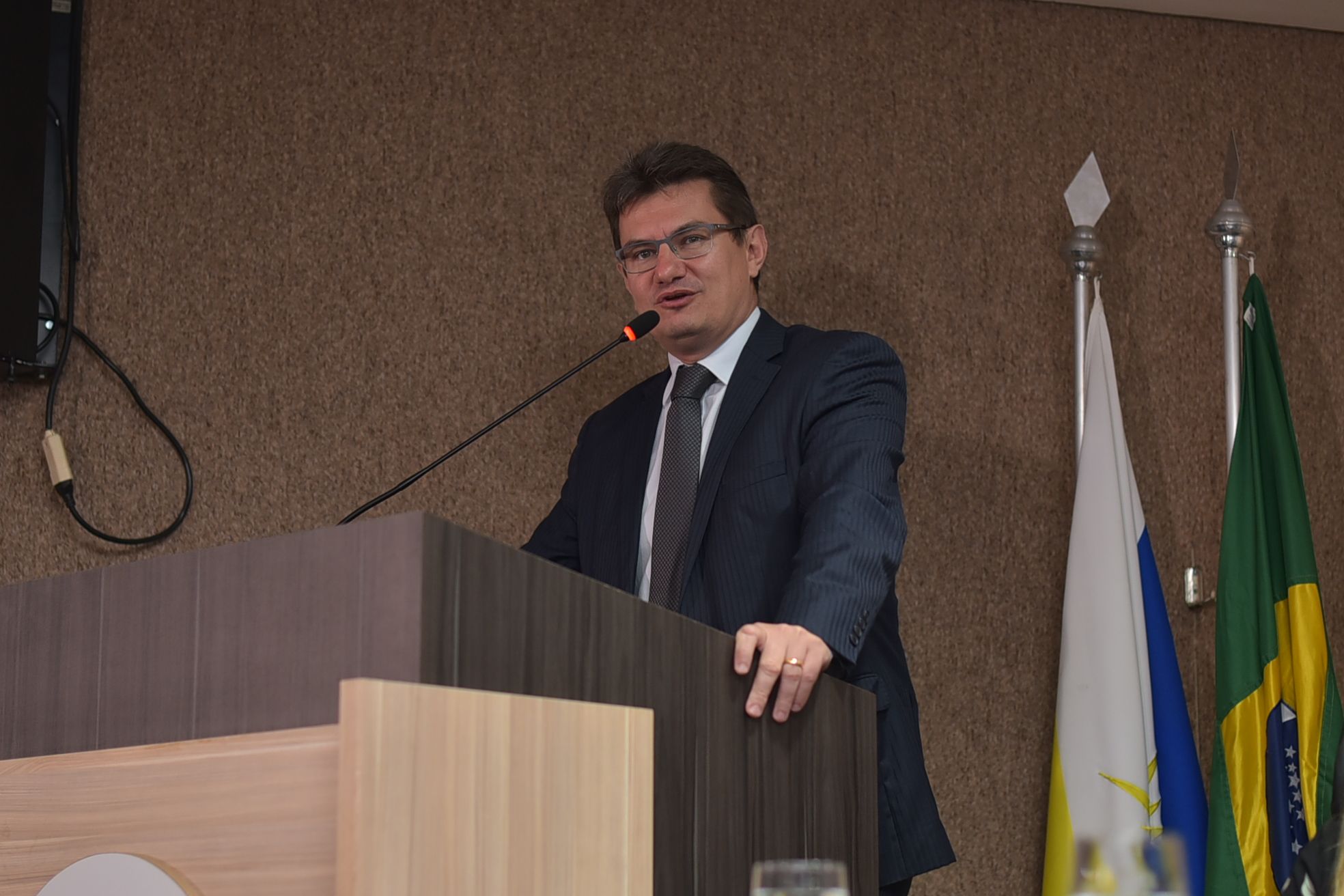 Florisvaldo Fiorentino ressaltou o caráter agregador e inspirador da Defensora Pública-Geral recém-empossada