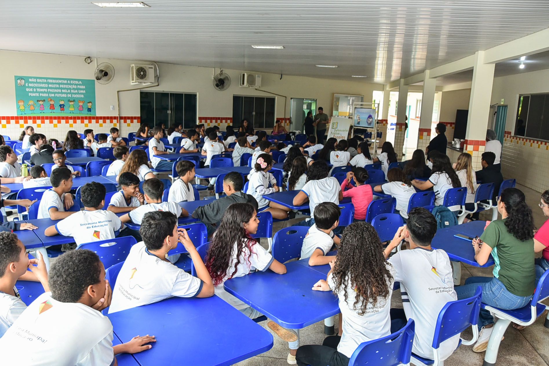 Cerca de 100 alunos dos 6º e 7º anos do Ensino Fundamental da unidade pública palmense participaram da atividade
