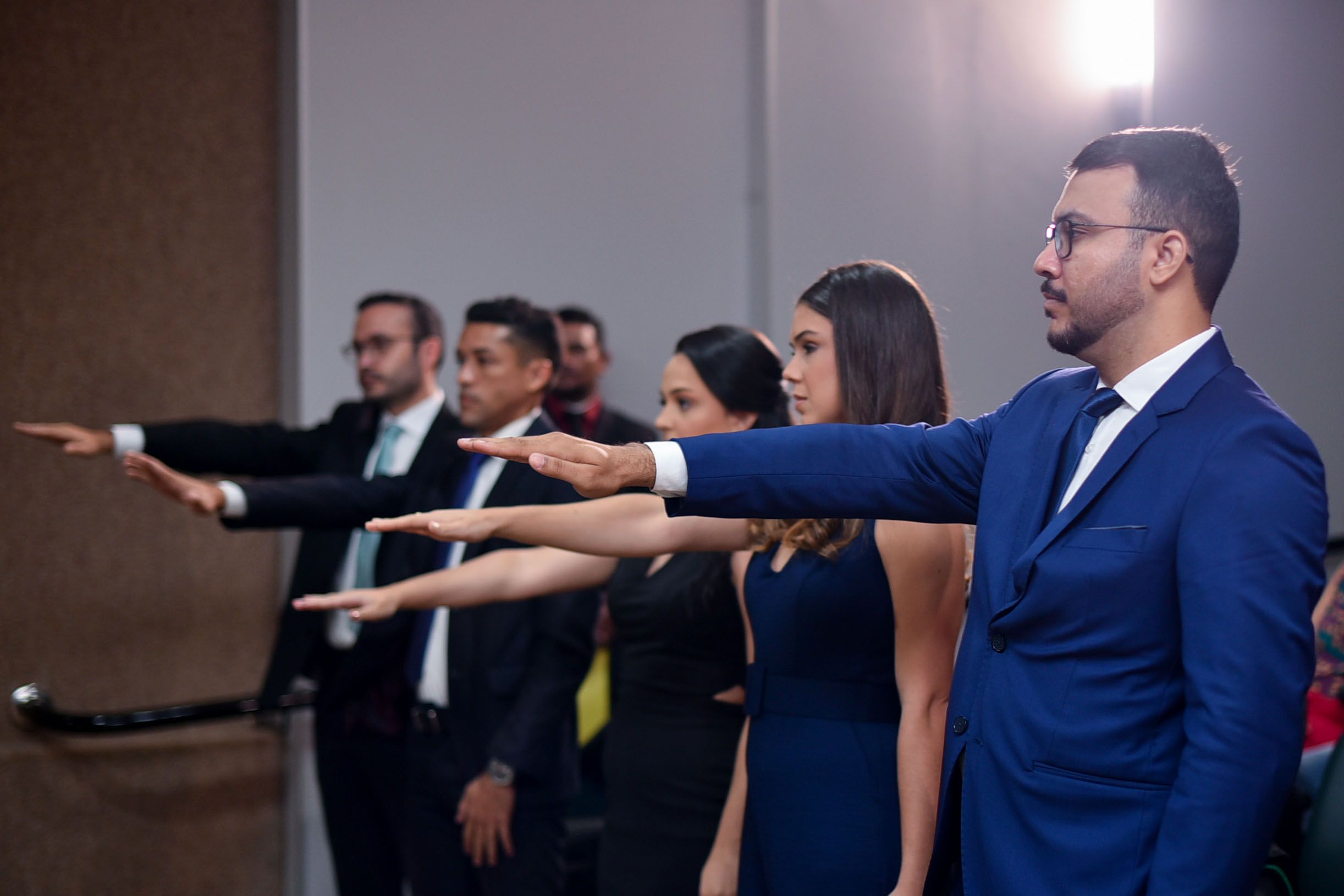 Momento do juramento das novas e novos empossados