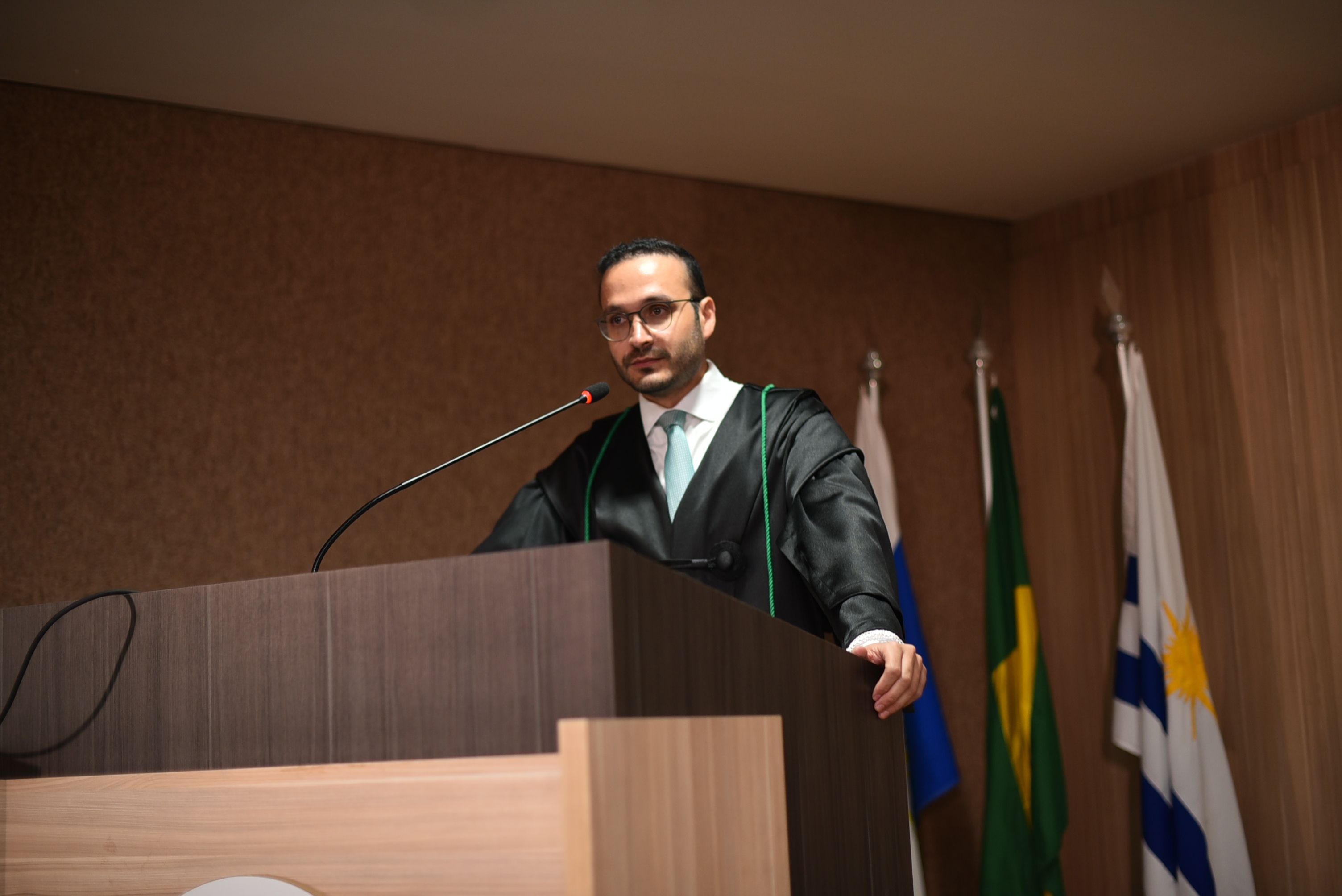 Representando as empossadas e os empossados, Lauro Simões de Castro Bisnetto destacou a pluralidade de sentimentos do momento