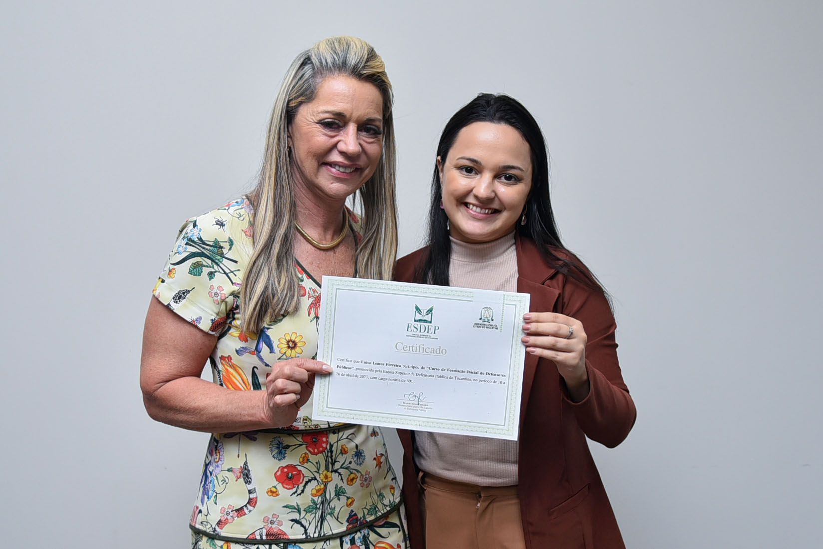 Estellamaris Postal e a defensora pública Luísa Lemos Ferreira