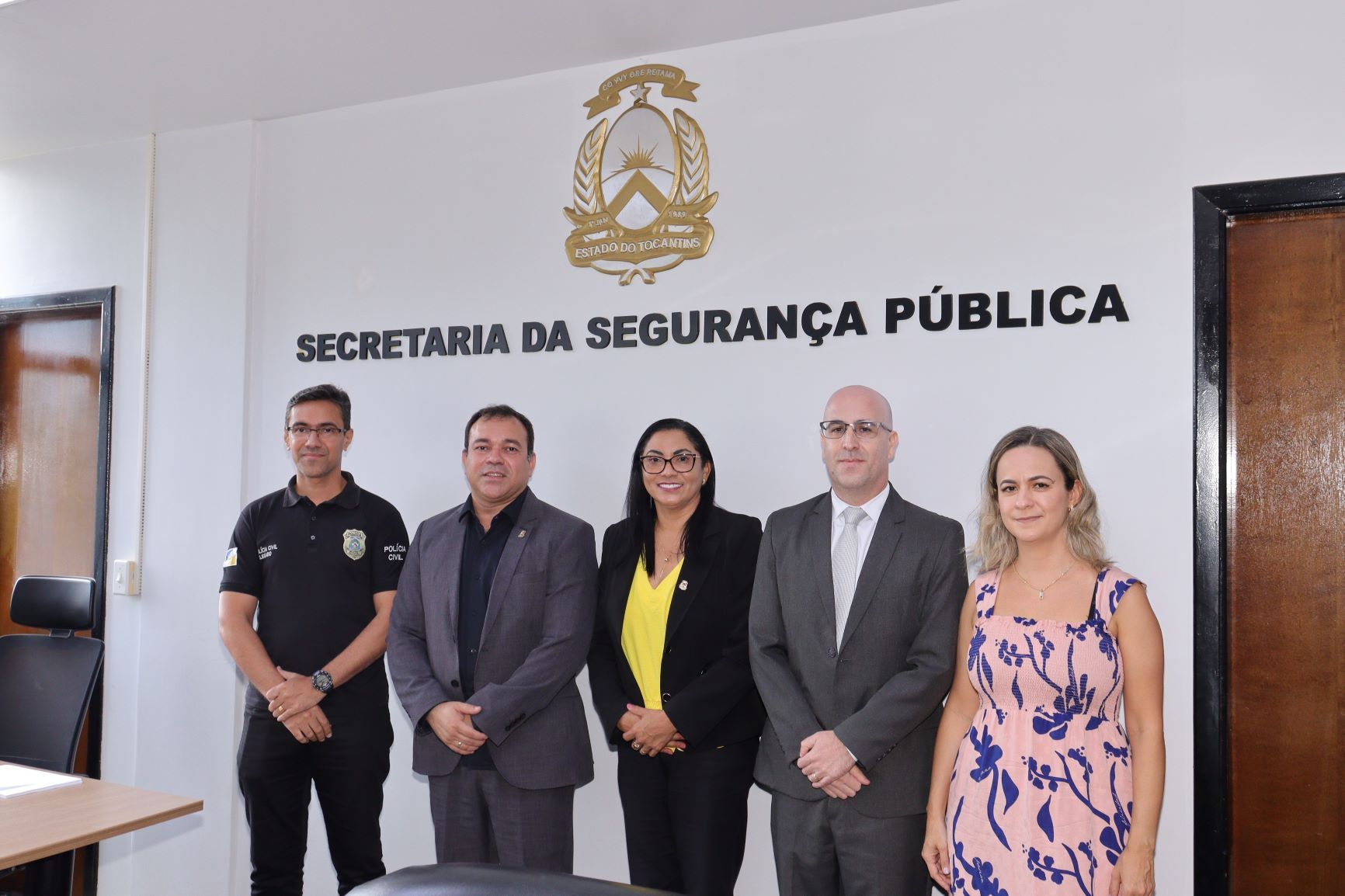 Representantes da Defensoria e do Estado que participaram da reunião