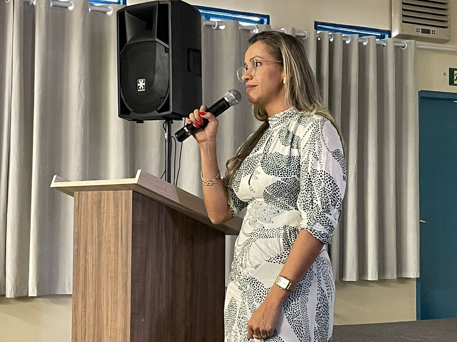 Chárlita Teixeira informou que a palestra teve como objetivo promover a educação em direito e a construção de conhecimento, a partir do trabalho dos conceitos de inclusão e acessibilidade